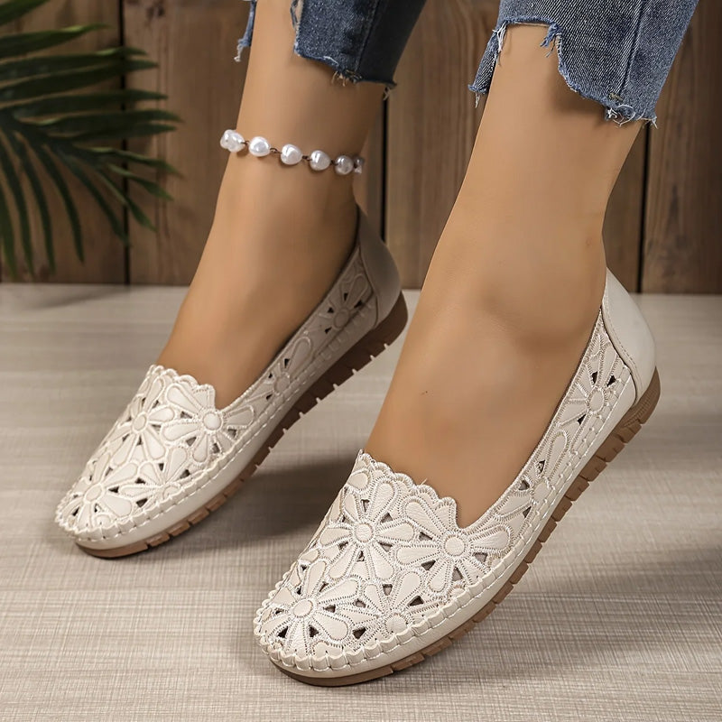 Aniwa | Floral Cut-Out Comfort Loafer