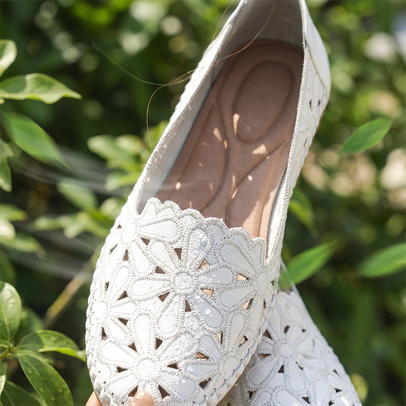 Aniwa | Floral Cut-Out Comfort Loafer